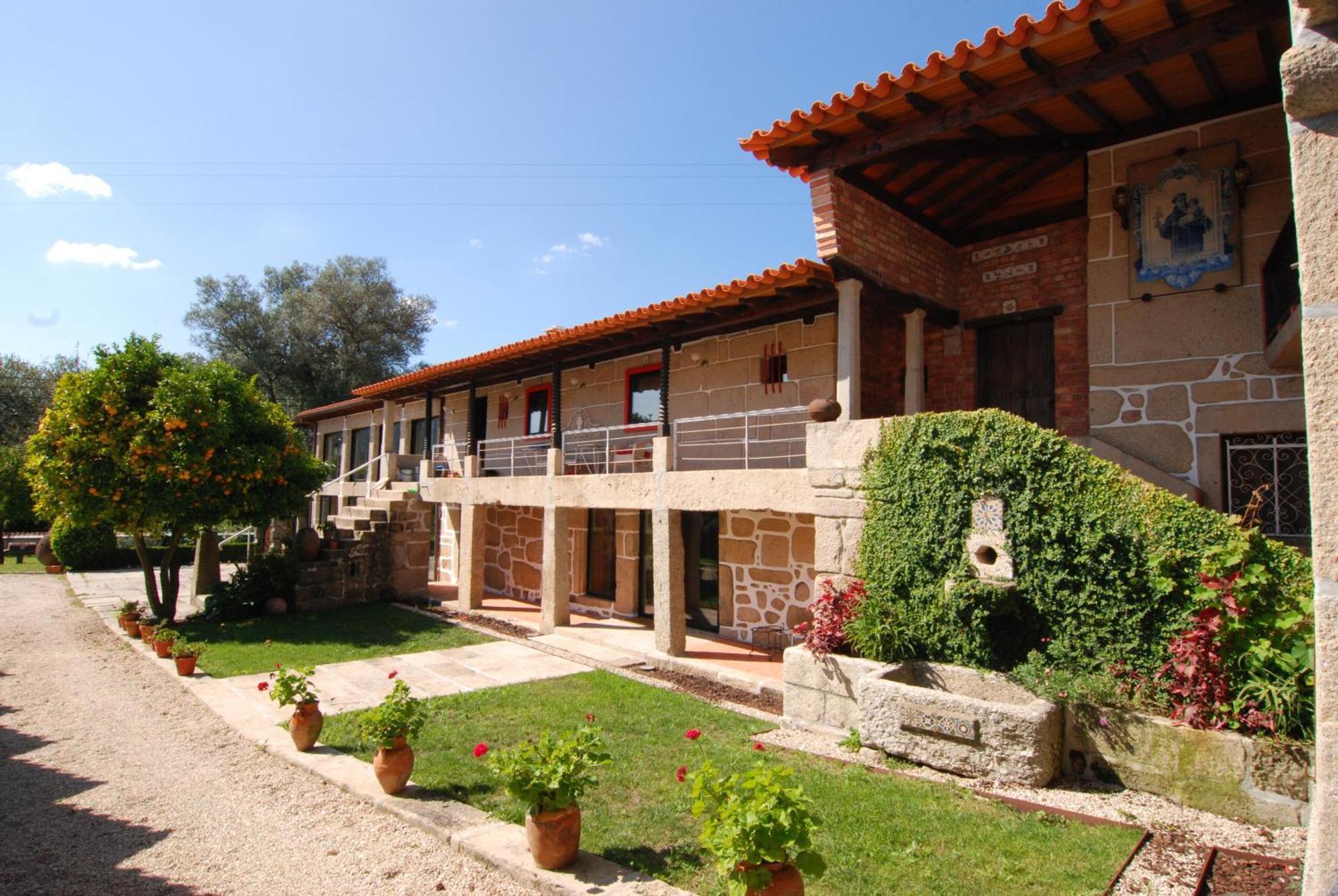 1720 Quinta Da Cancela - Winery & Farmhouse Гимарайнш Экстерьер фото
