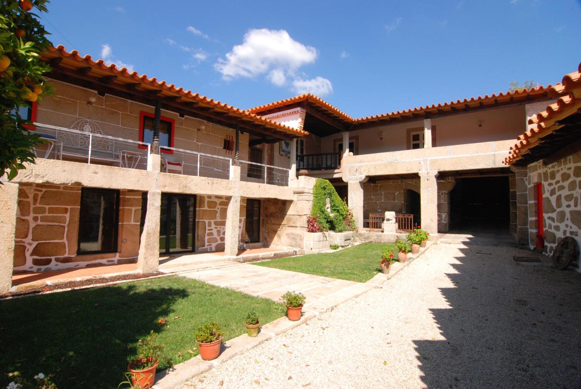 1720 Quinta Da Cancela - Winery & Farmhouse Гимарайнш Экстерьер фото