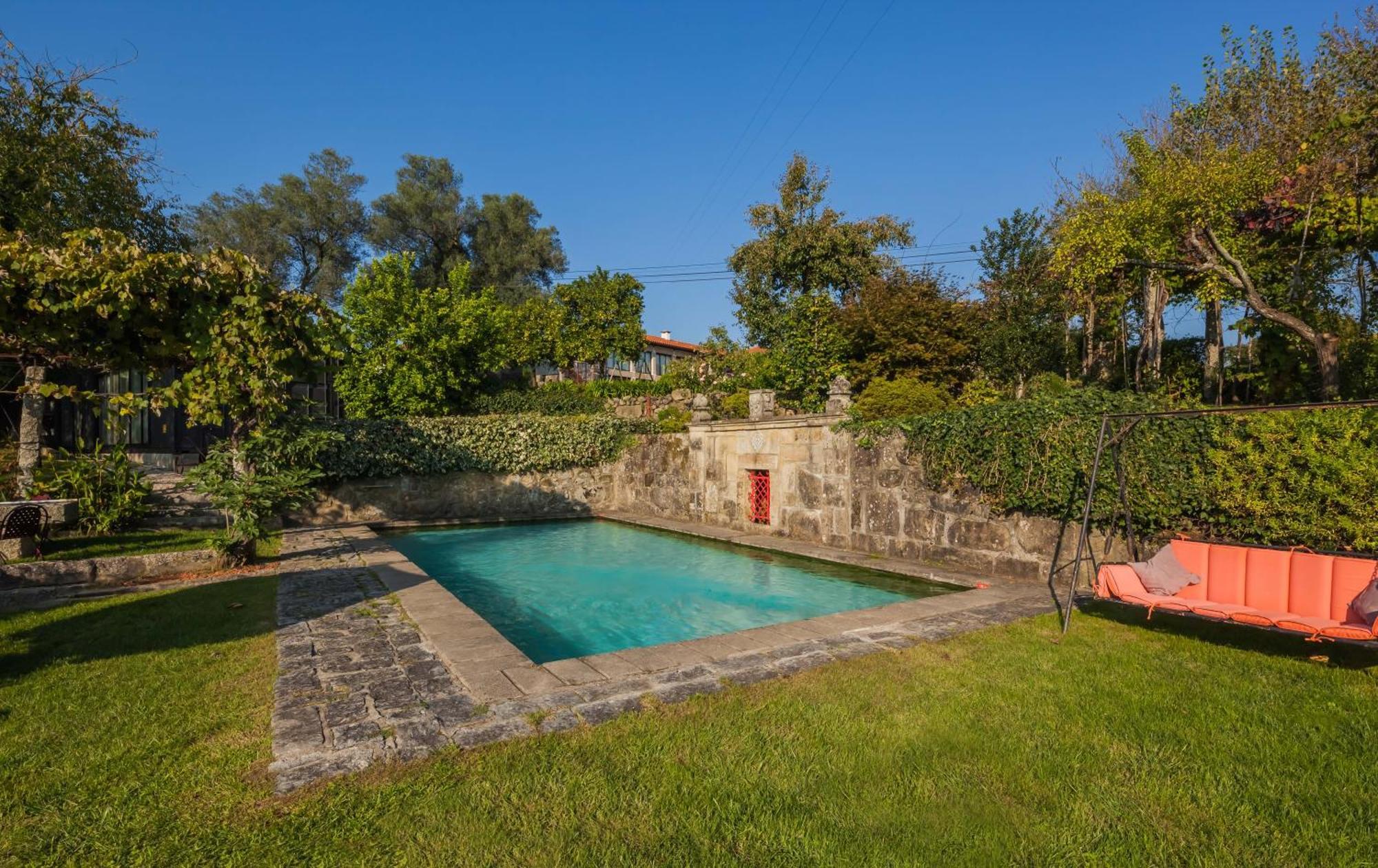 1720 Quinta Da Cancela - Winery & Farmhouse Гимарайнш Экстерьер фото
