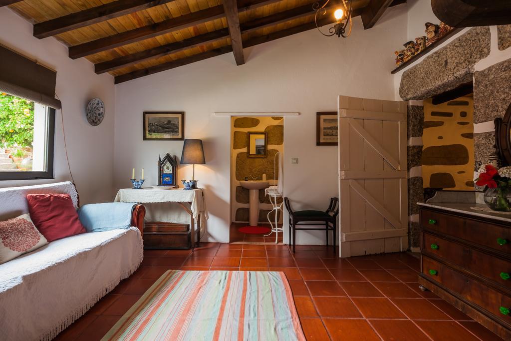 1720 Quinta Da Cancela - Winery & Farmhouse Гимарайнш Номер фото